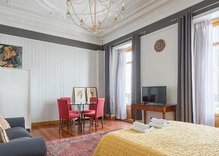 Apartment Ayala By People